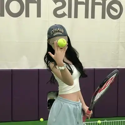卢静